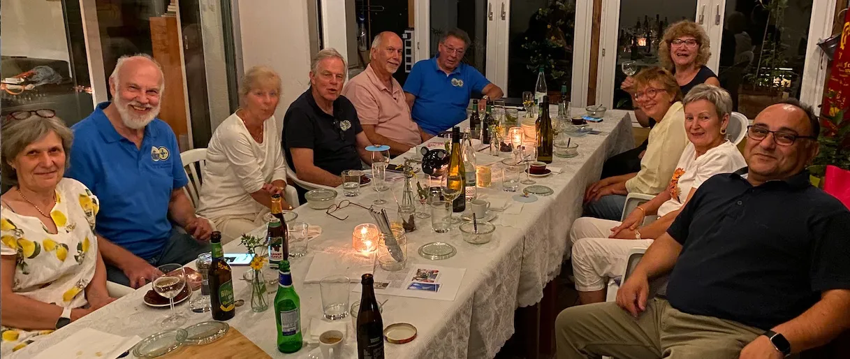 Geselliger Tischabend von OT 131 Wiesbaden